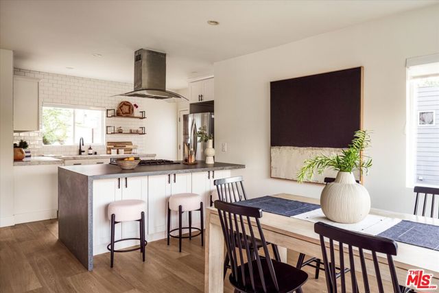 2162 Lyric Avenue, Los Angeles CA: https://media.crmls.org/mediaz/cc9657af-fe01-4118-b49e-4bbf4fc99e76.jpg