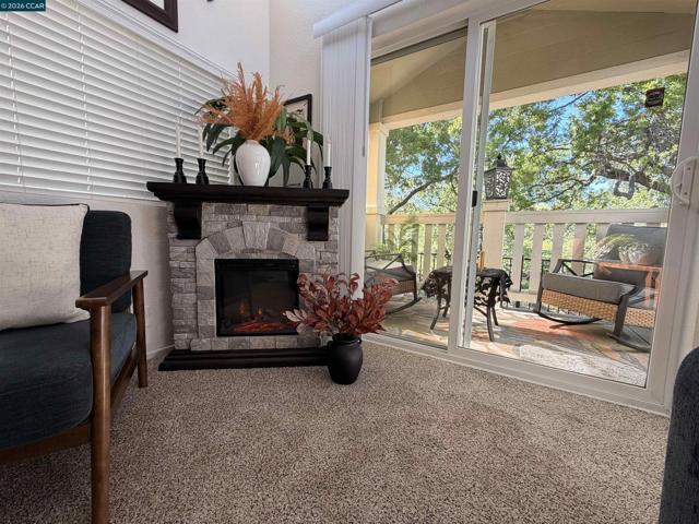 16711 Marsh Creek Rd, Clayton CA: https://media.crmls.org/mediaz/cc96a41c-a24f-4c70-93ef-90a8f1d6322d.jpg