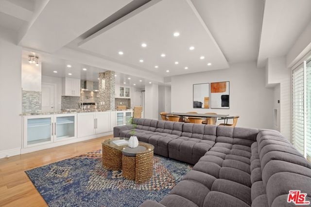 1155 North La Cienega Boulevard, 1109 photo 7