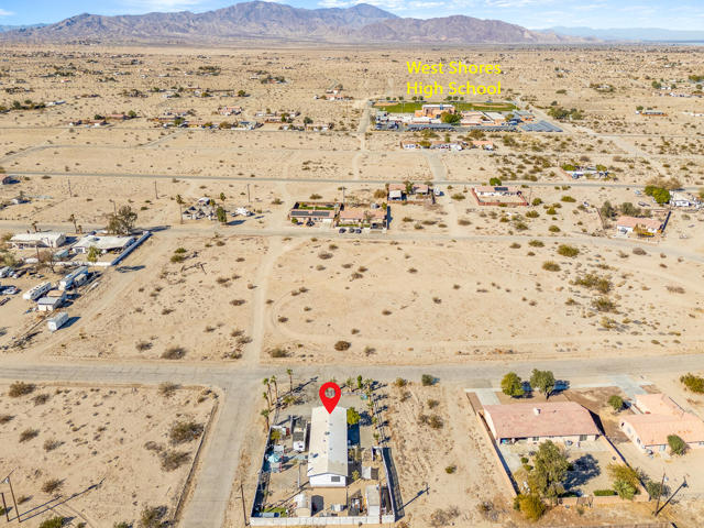 2342 Sand Jewel Avenue, Thermal CA: https://media.crmls.org/mediaz/cc97fbdf-7f85-4450-aa22-4d73cc68ef5f.jpg