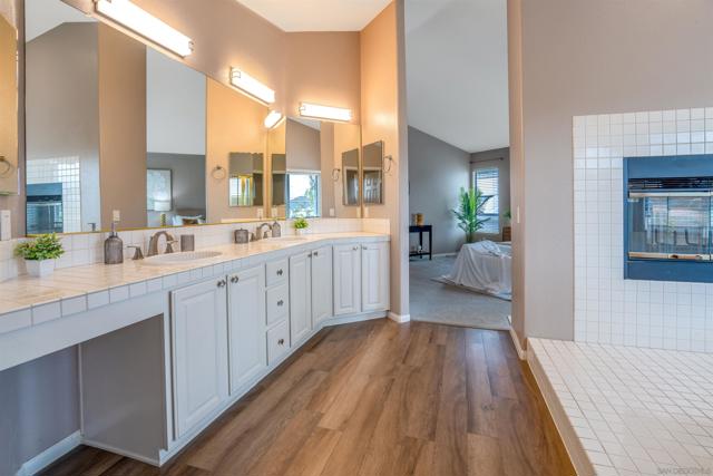 18037 Saponi Ct, San Diego CA: https://media.crmls.org/mediaz/cc989031-e800-40e4-9a4f-ae2846db9b25.jpg