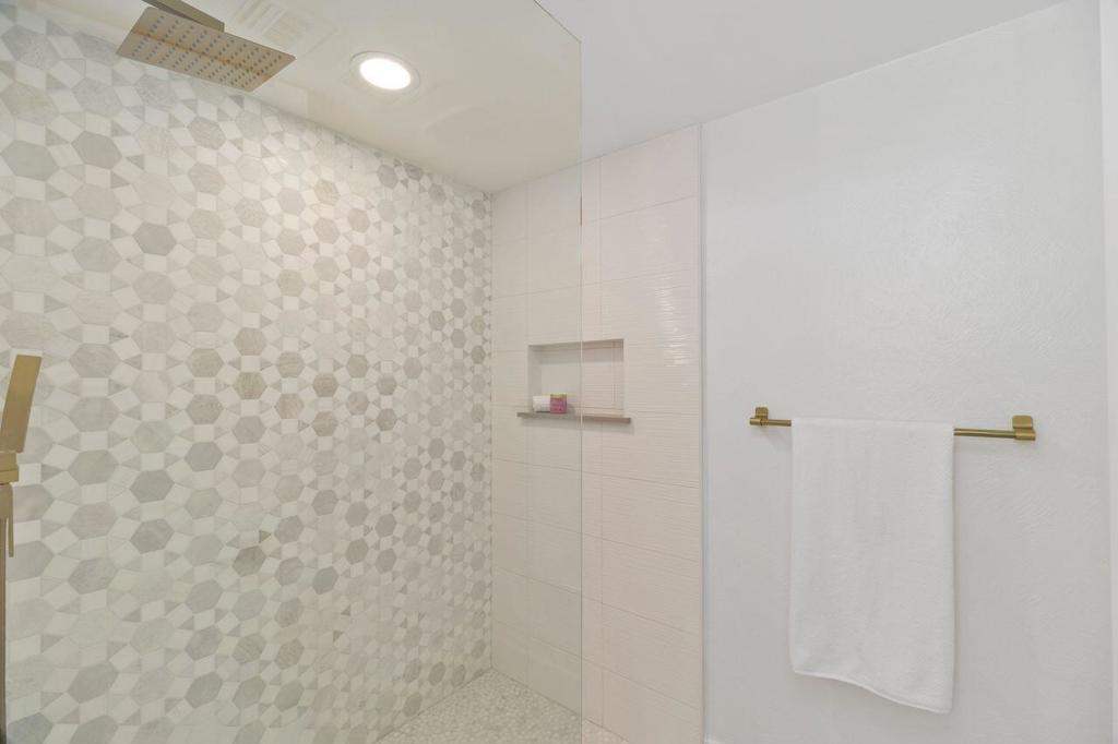 MLS #219138644DA image #18