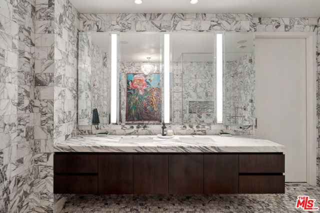 8420 W Sunset Boulevard, West Hollywood CA: https://media.crmls.org/mediaz/cc98c62b-1e72-48e3-8f1d-8a222a90baca.jpg