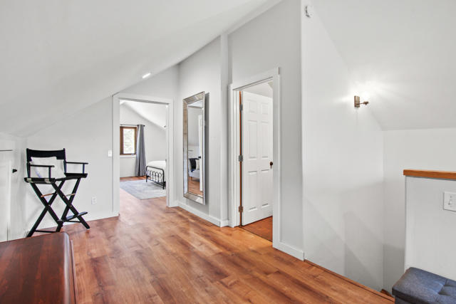 43630 Rainbow Lane, Angelus Oaks CA: https://media.crmls.org/mediaz/cc994457-132c-49be-badc-1b7dc4155c34.jpg