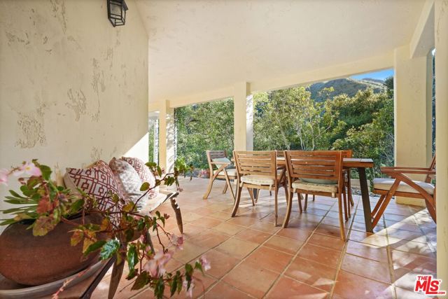 774 Old Topanga Canyon Road photo 43