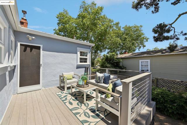 332 El Camino Real, Vallejo CA: https://media.crmls.org/mediaz/cc999da1-42b7-4ca8-8ec8-cba815d4ec38.jpg