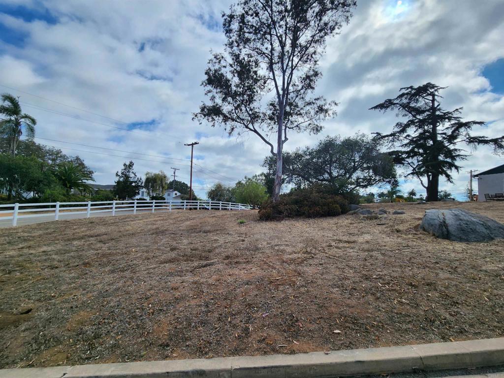 1060 Crest View Dr - photo 16