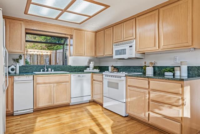 438 Sycamore Hill Drive, Danville CA: https://media.crmls.org/mediaz/cc99ea1b-c3a8-48b8-aa47-d766335df442.jpg