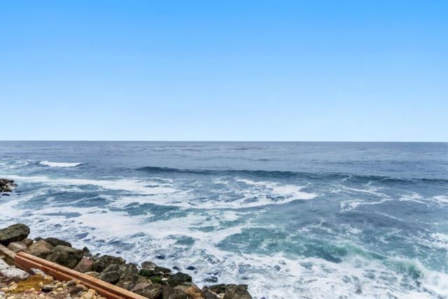 22818 E Cliff Drive, Santa Cruz CA: https://media.crmls.org/mediaz/cc99f0f1-b1a0-45bf-8976-9ae487930c1d.jpg