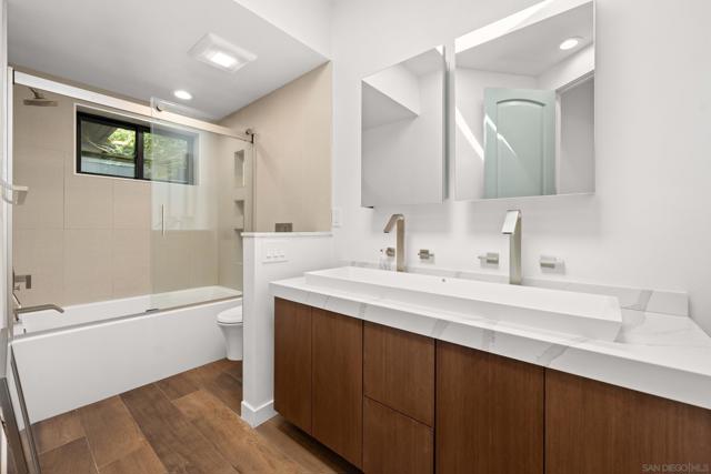 32676 Taspa Ct, Pauma Valley CA: https://media.crmls.org/mediaz/cc9a3e91-e744-49fe-beaa-935a49ba1af9.jpg