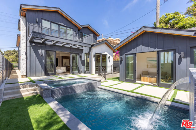 908 Rosecrans Avenue, Manhattan Beach CA: https://media.crmls.org/mediaz/cc9d8d23-62af-4f79-a7a2-e17b64d2cd60.jpg