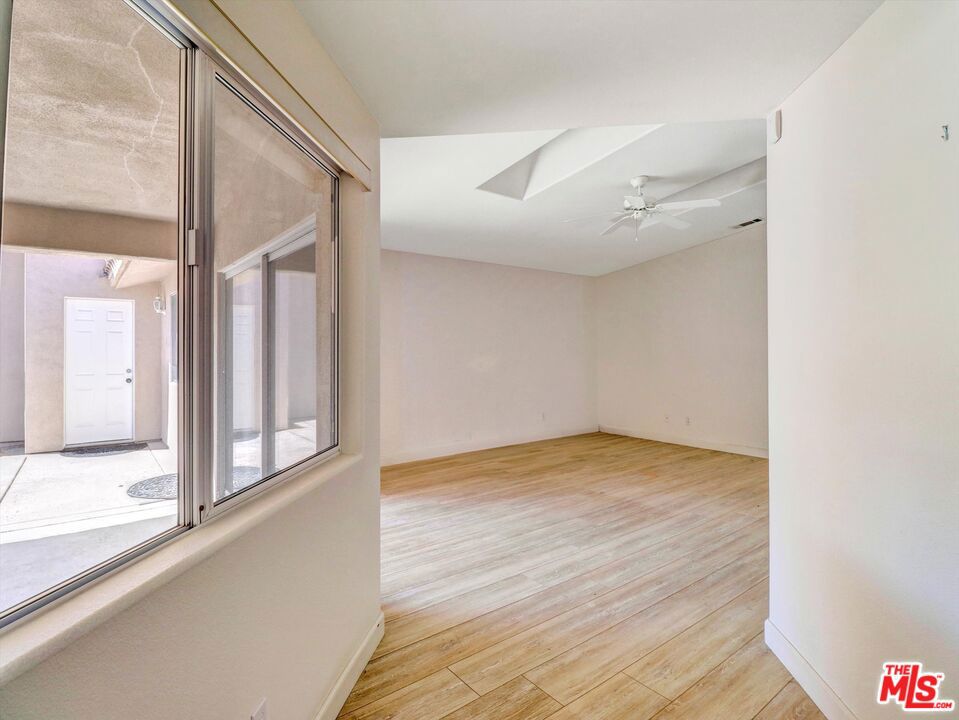 MLS #25594941 image #16