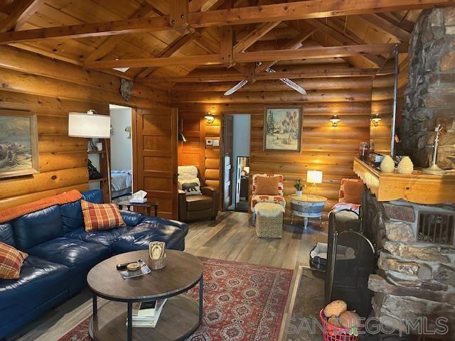535 W Rainbow Blvd, Big Bear CA: https://media.crmls.org/mediaz/cc9e33a7-36c3-4458-ba00-971979dd3bad.jpg