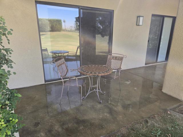 28710 Desert Princess Drive, Cathedral City CA: https://media.crmls.org/mediaz/cc9ebbaf-76d7-4519-bef6-84093374e5c9.jpg