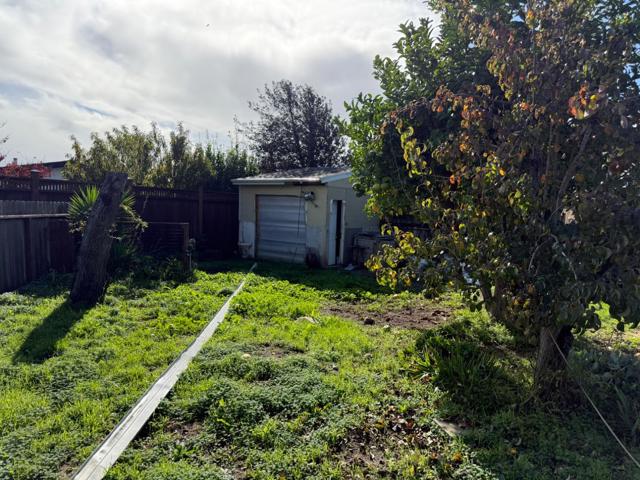 604 Ester Way, Watsonville CA: https://media.crmls.org/mediaz/cc9ee917-ed36-4686-9a48-bcaae4652082.jpg