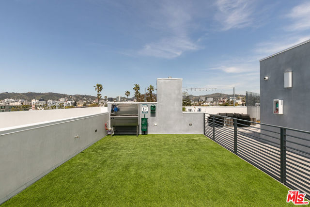 5801 Camerford Avenue, Los Angeles CA: https://media.crmls.org/mediaz/cc9ef963-91b4-4d02-bc19-28e5288fc2ee.jpg