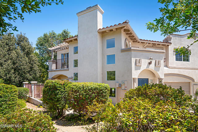 1012 Pan Court, Newbury Park CA: https://media.crmls.org/mediaz/cc9fc4b2-eaab-44f3-a9cb-7be451aeb282.jpg