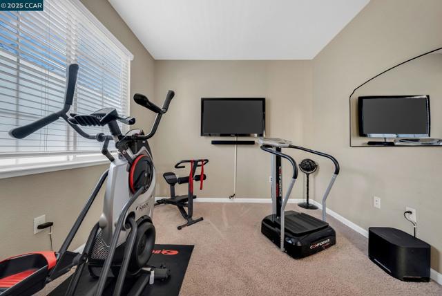1037 Gridley Dr, Pittsburg CA: https://media.crmls.org/mediaz/cca03a3e-b499-4b2c-b524-f170fb8fe555.jpg