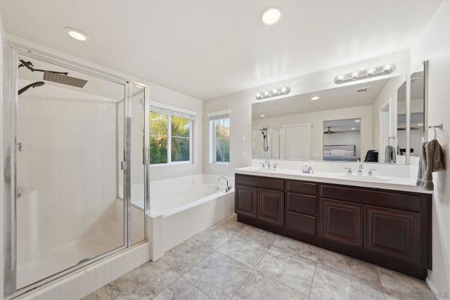 2923 Oro Blanco Cir, Escondido CA: https://media.crmls.org/mediaz/cca08ed4-0850-44b7-94d8-85b6aeff70a3.jpg
