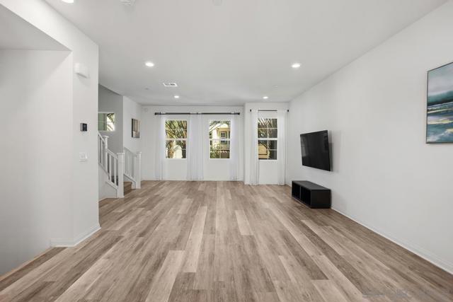 12932 Peppergrass Creek Gate, San Diego CA: https://media.crmls.org/mediaz/cca209df-958e-47a6-8449-1ef7349aff26.jpg