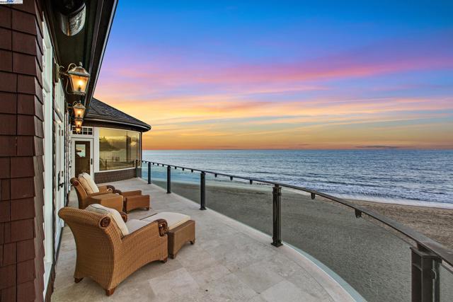 797 Las Olas Dr, Aptos CA: https://media.crmls.org/mediaz/cca22dea-19ea-40b3-ba39-ee4101d44e1d.jpg