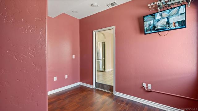 7355 Jamacha Rd, San Diego CA: https://media.crmls.org/mediaz/cca320e0-348a-4329-820e-965d7c851717.jpg