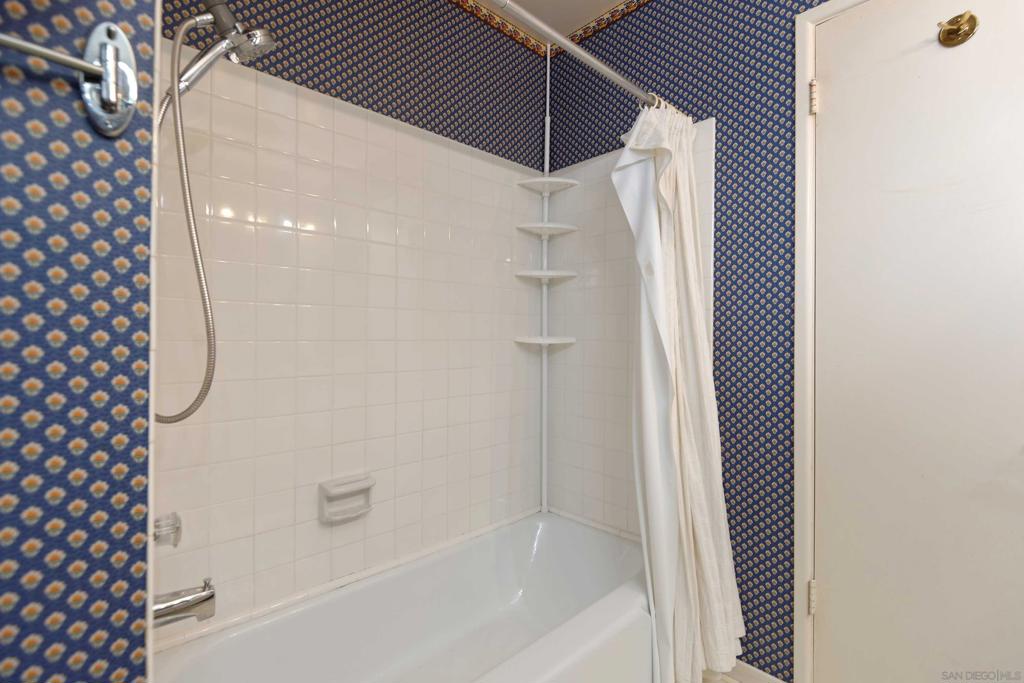 3152 Governor Drive - photo 17