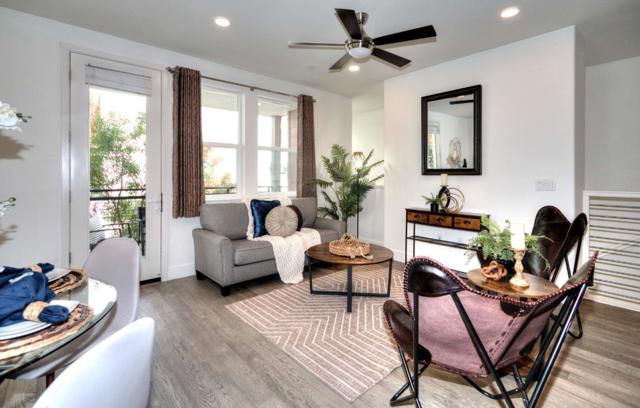 283 Baja Rose Street, Milpitas CA: https://media.crmls.org/mediaz/cca49ac6-09b4-49ed-88d1-7aa5bc32ca7c.jpg