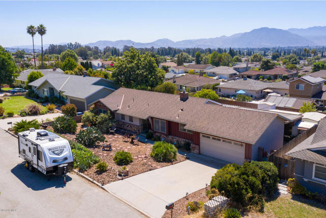 60 Natalie Way, Camarillo CA: https://media.crmls.org/mediaz/cca4d76b-f1f1-4ad4-9731-f19c8e0bd31d.jpg