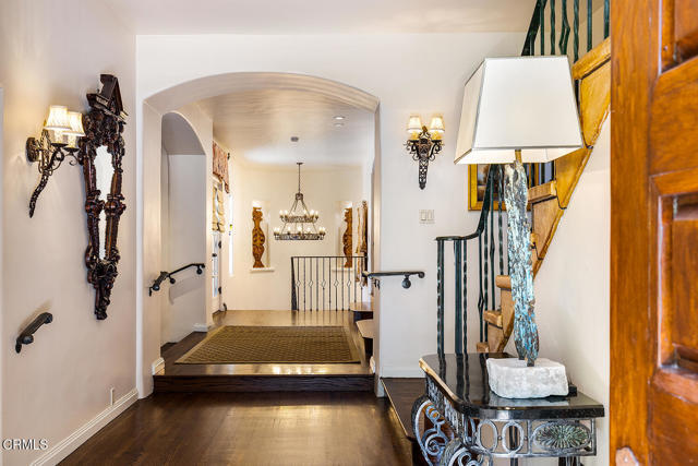 1711 Fairmount Avenue, La Canada Flintridge CA: https://media.crmls.org/mediaz/cca50238-5a2c-40b6-82ab-85bcf8fa4ff9.jpg