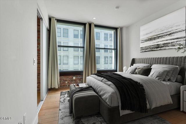 460 S Spring Street, Los Angeles CA: https://media.crmls.org/mediaz/cca5a70e-ffd2-47de-99f3-9441db5e1a3a.jpg
