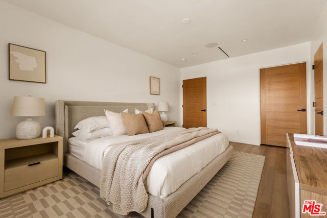 5931 Abernathy Drive, Los Angeles CA: https://media.crmls.org/mediaz/cca5a8d0-2651-4eb3-b51e-a5a9af6a09fa.jpg