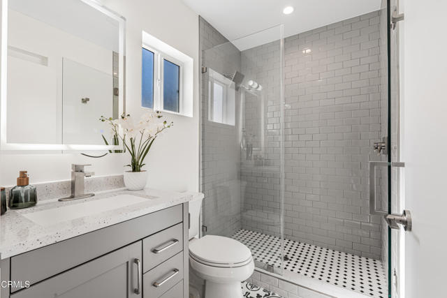 Detail Gallery Image 35 of 37 For 15233 Camarillo St, Sherman Oaks,  CA 91403 - 5 Beds | 4 Baths