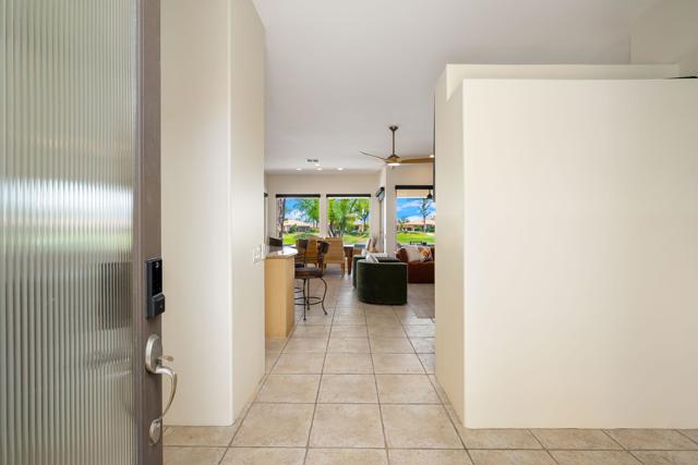 80305 Cedar, La Quinta CA: https://media.crmls.org/mediaz/cca73d57-9377-4261-82c4-65e17ce6ccab.jpg