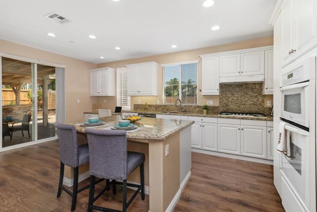 Detail Gallery Image 10 of 43 For 3709 Lake Park Rd, Fallbrook,  CA 92028 - 3 Beds | 2/1 Baths