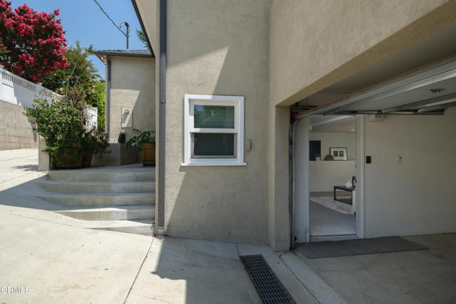 4531 El Camino Corto, La Canada Flintridge CA: https://media.crmls.org/mediaz/cca81fa4-d904-49d3-aceb-cce93b3db148.jpg