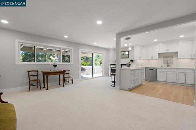 1132 Running Springs Rd, Walnut Creek CA: https://media.crmls.org/mediaz/cca9993a-fcc0-4c7c-b40a-3b13ea8eabfa.jpg