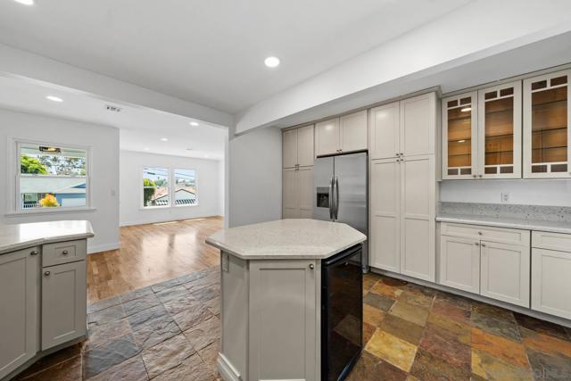 1663 Parrot St, San Diego CA: https://media.crmls.org/mediaz/cca9acc6-0563-407d-9eff-3444569446eb.jpg