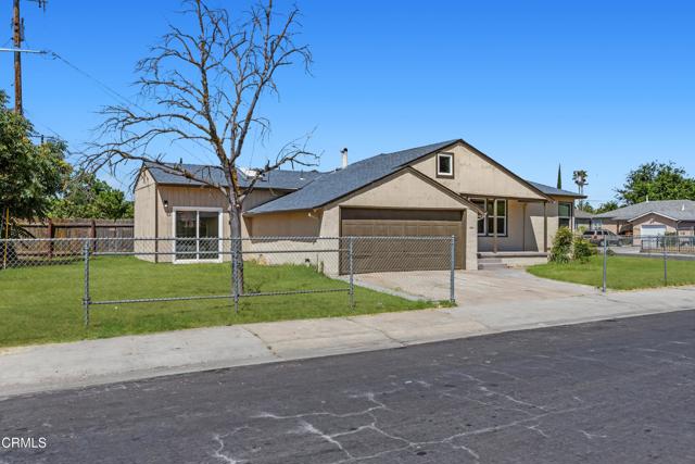 Detail Gallery Image 3 of 30 For 2121 Scribner St, Stockton,  CA 95206 - 3 Beds | 1 Baths