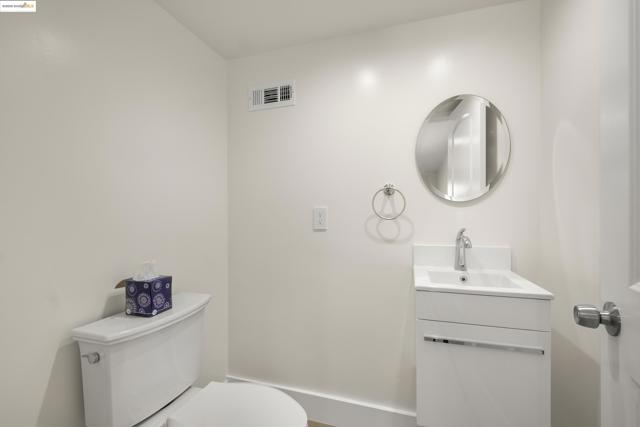 1437 Portland Ave, Albany CA: https://media.crmls.org/mediaz/ccaa1b66-623a-4eed-bdde-81a757bdd924.jpg