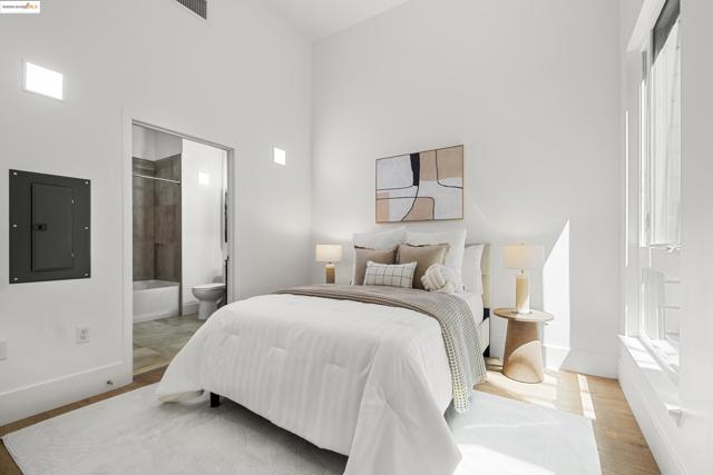 1545 32nd St, Oakland CA: https://media.crmls.org/mediaz/ccaa579e-aecd-4ace-9c20-73b052871022.jpg
