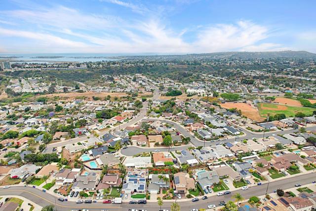 3262 Mount Carol Drive, San Diego CA: https://media.crmls.org/mediaz/ccab6333-d6f9-4e5c-8728-76fd2cab3aa3.jpg
