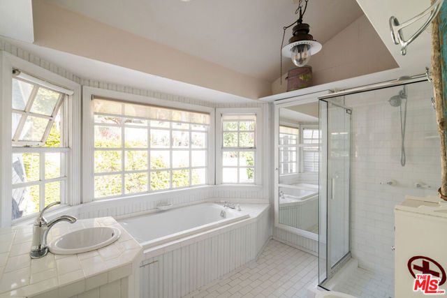 2020 Coldwater Canyon Drive, Beverly Hills CA: https://media.crmls.org/mediaz/ccac3385-c8b7-4e97-a65d-7160814d4947.jpg