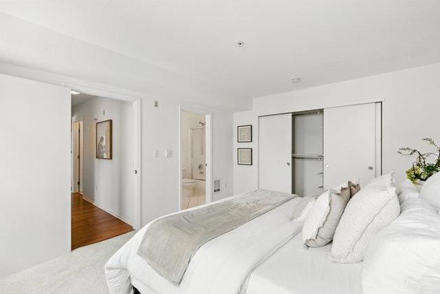 8200 Oceanview Terrace, San Francisco CA: https://media.crmls.org/mediaz/ccac37fb-ca56-43b4-bb6f-ad68dd15fb49.jpg