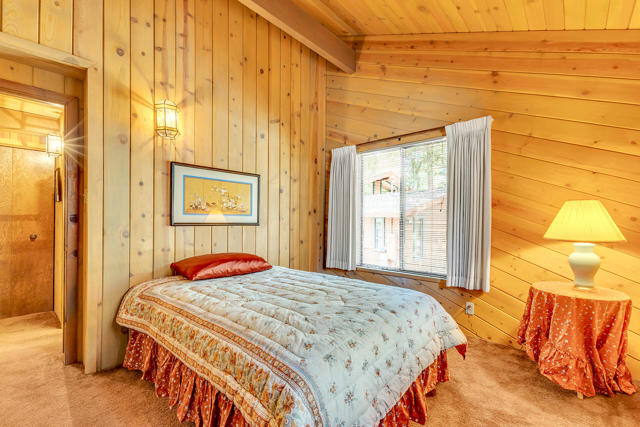 25461 Shadow Oaks, Idyllwild CA: https://media.crmls.org/mediaz/ccac5fbe-0752-44d6-92f5-d006cf238056.jpg