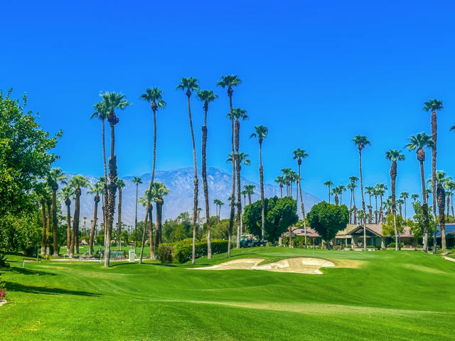 186 Running Springs Drive, Palm Desert CA: https://media.crmls.org/mediaz/ccacd5a7-d934-479a-b506-b932a66d0f95.jpg