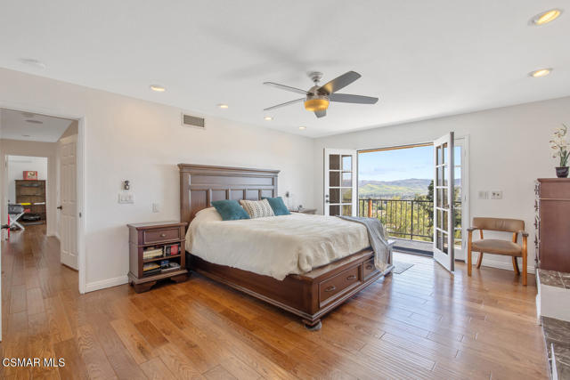 3166 Sycamore Drive, Simi Valley CA: https://media.crmls.org/mediaz/ccad0f90-4182-48e0-a8c5-04fba7f99233.jpg