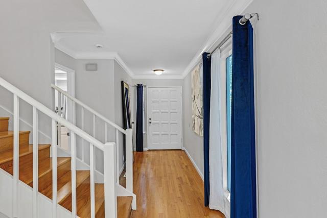 109 Oakland Place, Los Gatos CA: https://media.crmls.org/mediaz/ccad2dee-0581-4447-ae1d-4ac8553c179e.jpg