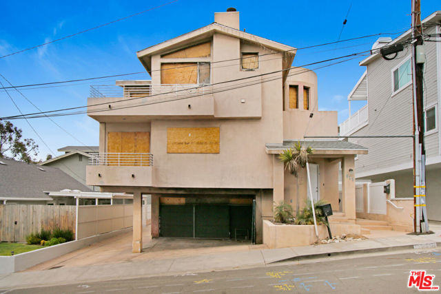 615 11th Street, Hermosa Beach, California 90254, ,Residential Income,For Sale,11th,25496133