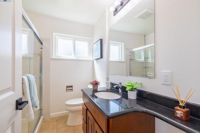 27830 Thackeray Ave, Hayward CA: https://media.crmls.org/mediaz/ccaea1e1-a6e7-4ec9-b2d8-ddab4f2d5e26.jpg